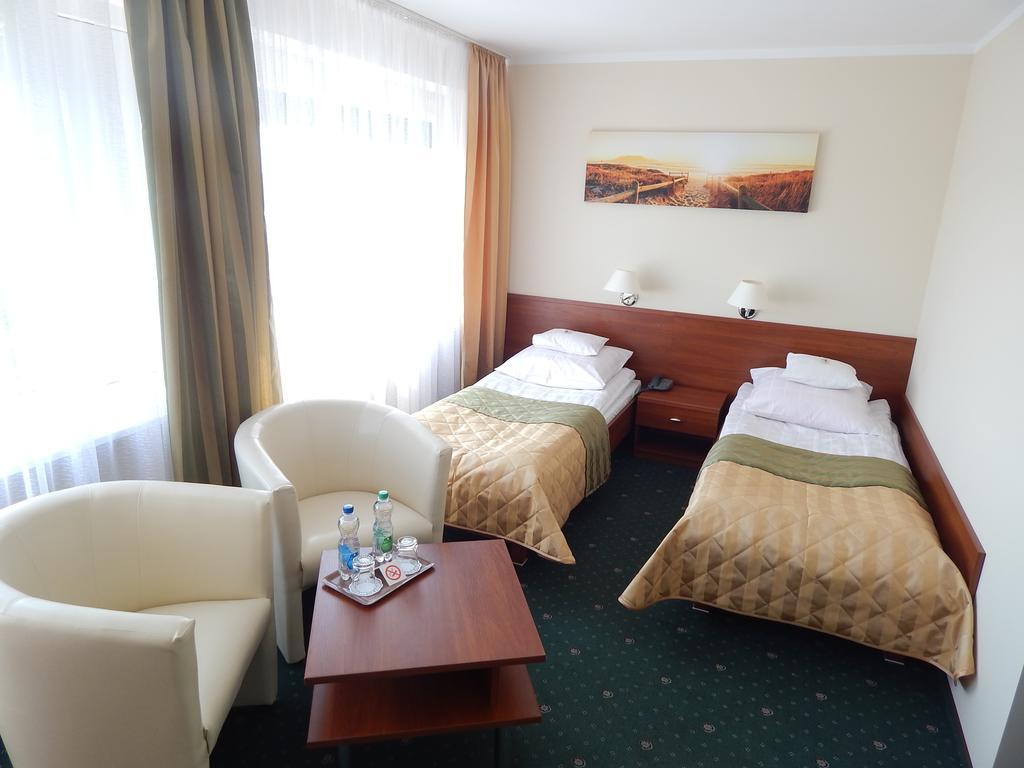 Hotel Gromada Pila Room photo